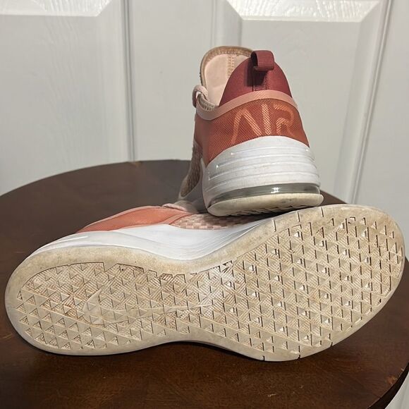 🔥🔥 NIKE AIR MAX Bella TR2 Training Running Shoes - Great Condition - Women 7.5 - Picture 5 of 8